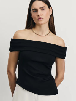 Приталенный топ со спущенными плечами / Zarina