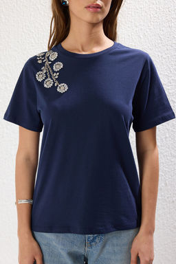 TRENDYOLMILLA Lacivert Tasl? Regular/Normal Kal?p Orme T-Shirt TWOSS25TS00038 фото 3