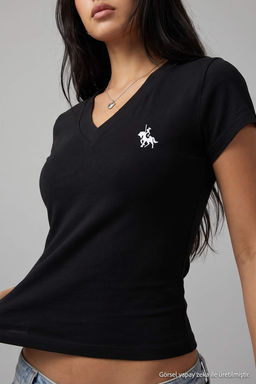 Siyah Nak__l_ / __lemeli Fitted V Yaka K_sa Crop Yumu_ak _rme T-Shirt TWOSS26TS00363