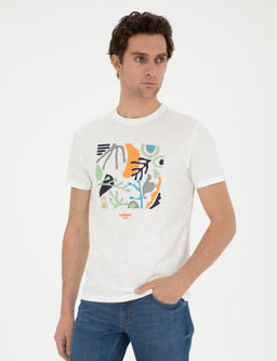 Белая приталенная футболка с круглым вырезом