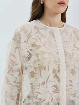 Блузка из органзы с вытравной печатью