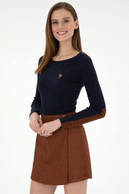 Женский темно-синий базовый свитер с круглым вырезом Неожиданная скидка в корзине