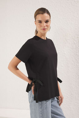 TRENDYOLMILLA Beyaz %100 Pamuk Yan Baglama Detayl? Relaxed/Rahat Kesim Orme T-Shirt TWOSS25TS00074  фото 7