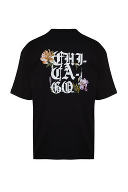 Siyah Oversize/Genis Kesim Chicago Sehir Bask?l? %100 Pamuklu K?sa Kol T-Shirt TMNSS24TS00167 - Trendyolmilla фото 7