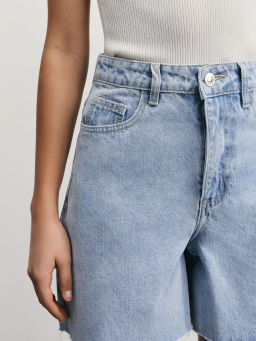 Джинсовые шорты А-силуэта / Zarina фото 6