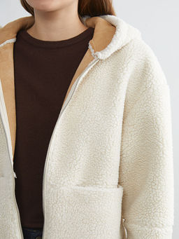 Kap??onlu Kad?n Pel?? Mont