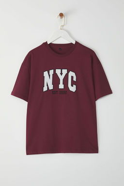 Bordo %100 Kal?n Pamuklu Oversize/Genis Pach Nak?sl? Orme T-Shirt TWOSS25TS00069