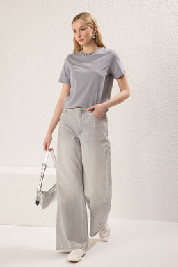 TRENDYOLMILLA Gri %100 Pamuk Regular/Normal Kal?p Slogan Bask?l? Basic Dik Yaka Orme T-Shirt TWOAW20TS0099  фото 2