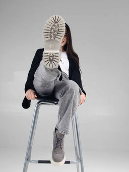 Ботинки 338.1541be. серый замок замша/Байка