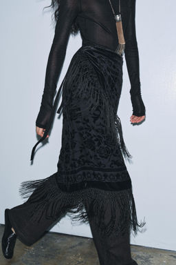 ZW COLLECTION LIMITED EDITION VELVET FRINGED SKIRT - Zara фото 3