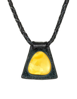 Колье из кожи Амазонка с медовым янтарём