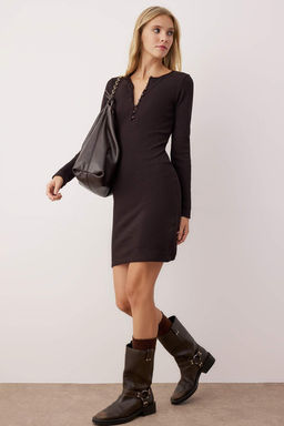 Kahverengi Fitted/Vucuda Oturan Dugmeli Mini Orme Elbise TWOAW26EL00215 - Trendyolmilla фото 6