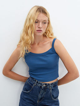 U Yaka Ask?l? Crop Kad?n Atlet