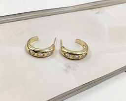 Серьги стильные