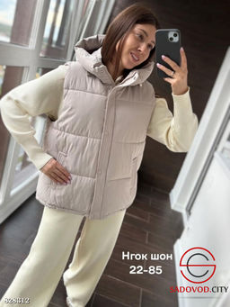 Жилетка женская с капюшоном