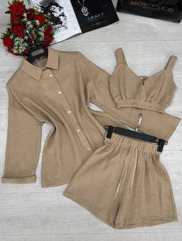 Костюм тройка