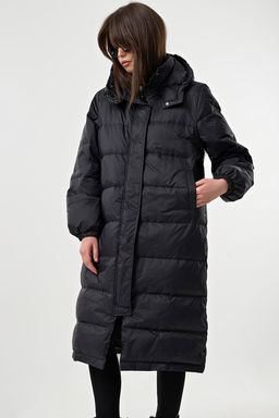 Пальто пуховое черное