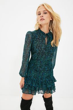 Trendyolmilla Yesil Desenli A Kesim Yakas? Baglamal? Astarl? Mini Dokuma K?sl?k Elbise TWOAW21EL1442 фото 9