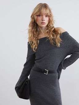 Kay?k Yaka Kemerli Triko Elbise