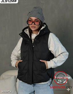 Жилетка женская с высоким воротником