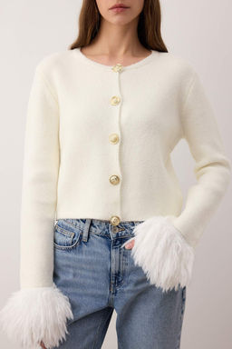 Ekru Otris ve Dugme Detayl? Triko H?rka TWOAW26HI00280