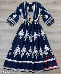 Платье женское с рисунком