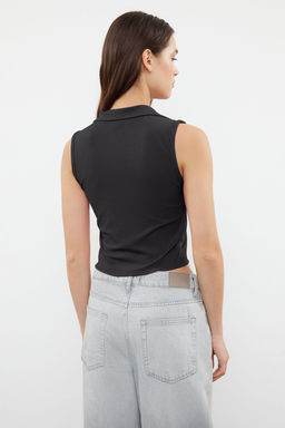 Antrasit Fitted/Vucuda Oturan Polo Yaka Crop Esnek Orme Bluz TWOSS22BZ0335