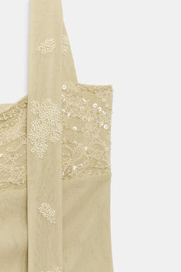 TOP HALTER BORDADO / Verde claro