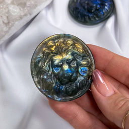 Фигурка резная "Лев" из Лабрадора