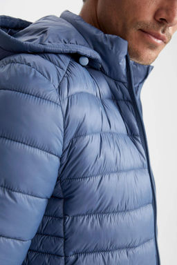 Водоотталкивающая куртка-пуховик с капюшоном и термоизоляцией Slim Fit - Defacto фото 6