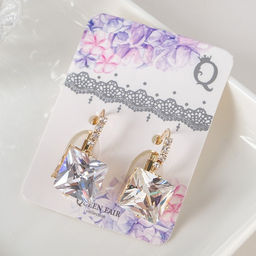 Серьги со стразами Циркония мини, квадрат, белые в золоте