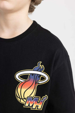 Футболка с круглым вырезом и короткими рукавами NBA Miami Heat для мальчиков - Defacto фото 5