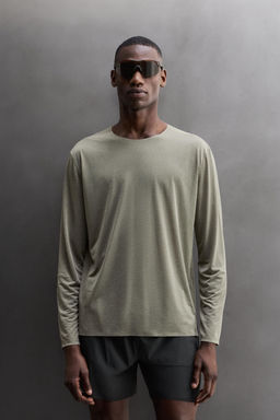 CAMISETA RUNNING ESTRUCTURA LIGERA / Verde vigor?