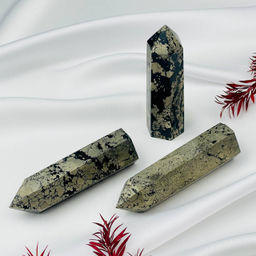 Кристалл из Пирита