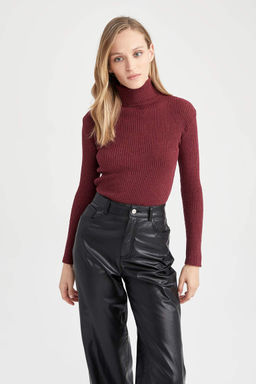 Свитер обычного кроя