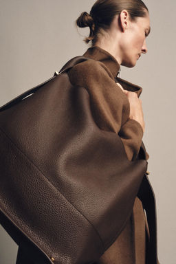 LEATHER MAXI BUCKET BAG - Zara фото 3
