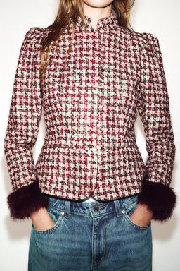 STRUCTURED BLAZER WITH FAUX FUR CUFFS - Zara фото 13