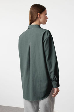 Koyu Yesil Yakas? Tas Detayl? Oversize Dokuma Gomlek TWOAW24GO00168