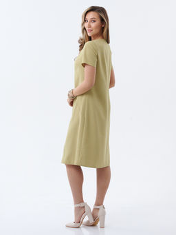 Платье с ассиметричной линией низа оливковое