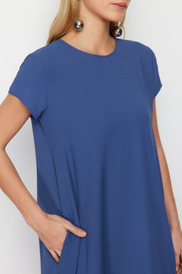 Mavi Duz Kesim Bisiklet Yaka Cep Detayl? Aerobin Midi Dokuma Elbise TWOSS24EL00670 - Trendyolmilla фото 5