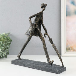 Фигурка полистоун «Человек с зонтом. На свидание» под металл, 31.7×12×34.4 см