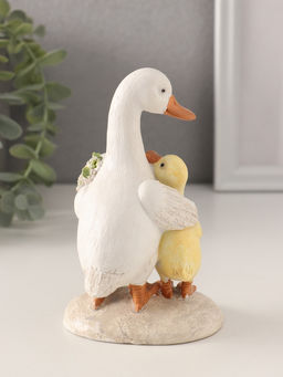 Фигурка полистоун «Утка с утёнком с букетами цветов», 8×8×13 см