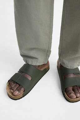 RUBBERISED DOUBLE-STRAP SANDALS - Zara фото 4