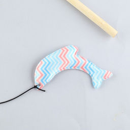 Дразнилка с игрушкой и шуршалкой Дельфин, 8 см - Пушистое счастье фото 2