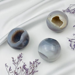 Шар из Агата с жеодой