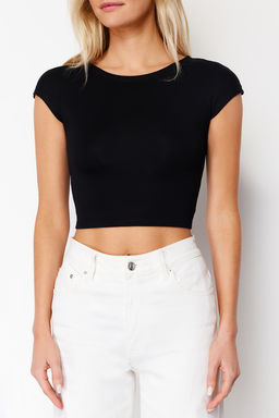 Siyah Bisiklet Yaka Ay Kol Fitted/Vucuda Oturan Crop Orme Bluz TWOSS24BZ00446