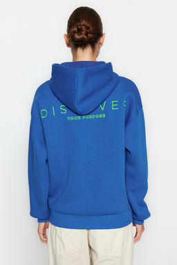 TRENDYOLMILLA Siyah Kapusonlu S?rt Bask?l? Oversize/Genis Kal?p Kal?n Ici Polarl? Orme Sweatshirt TWOAW24SW00214  фото 6