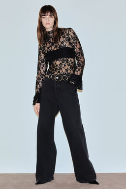 Blusa de encaje