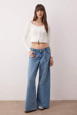 Ekru 2li Vucuda Oturan Cift Gorunumlu Kurdele Detayl? Triko Gorunumlu Orme Bluz TWOAW26BZ00119