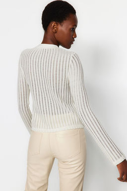 Trendyolmilla Bordo Transparan Triko Gorunumlu Kumas Regular Boy Bisiklet Yaka Orme Bluz TWOAW24BZ00094 фото 11